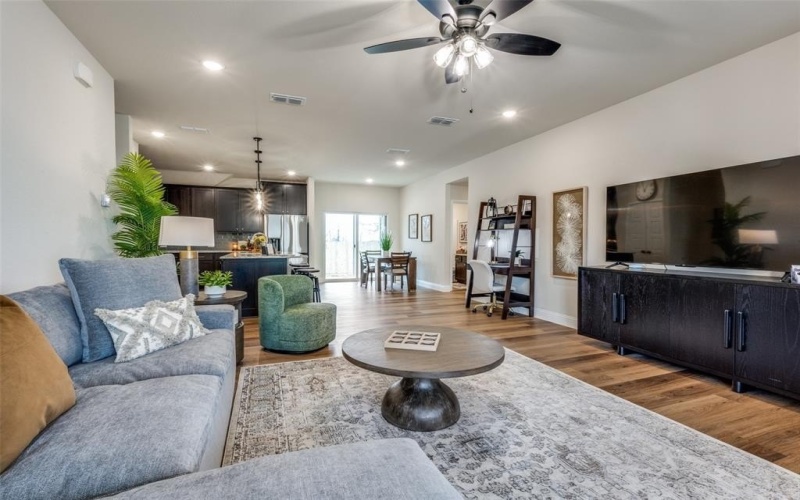 310 Sam Drive, Hillsboro, TX 76645, 3 Habitaciones Habitaciones , ,2 BañosBaños,Residential,En Venta,310 Sam Drive,20953036