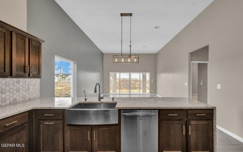 15320 Resolve Place, El Paso, TX 79938, 5 Habitaciones Habitaciones , ,3 BañosBaños,Residential,En Venta,15320 Resolve Place,923608