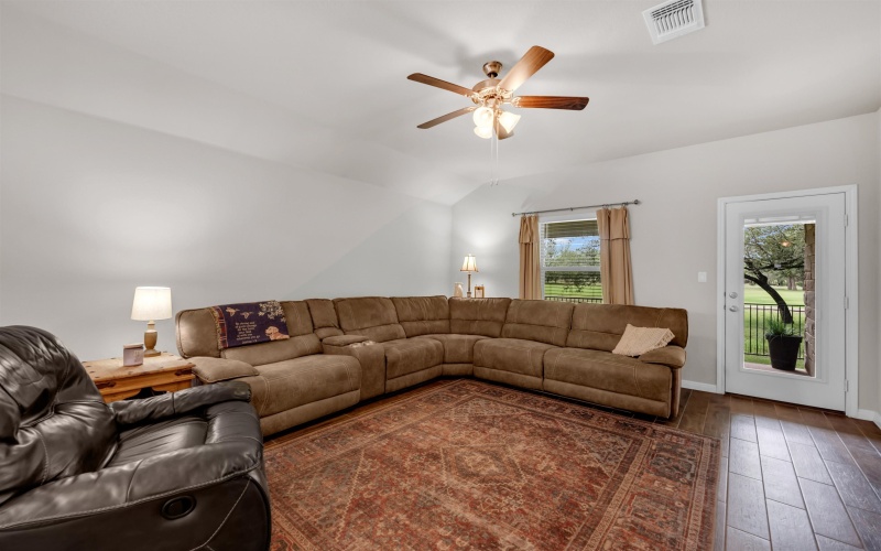 116 Tom Kite Drive, Burnet, TX 78611, 3 Bedrooms Bedrooms, ,2 BathroomsBathrooms,Residential,For Sale,116 Tom Kite Drive,173641