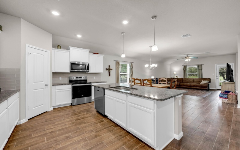 116 Tom Kite Drive, Burnet, TX 78611, 3 Bedrooms Bedrooms, ,2 BathroomsBathrooms,Residential,For Sale,116 Tom Kite Drive,173641