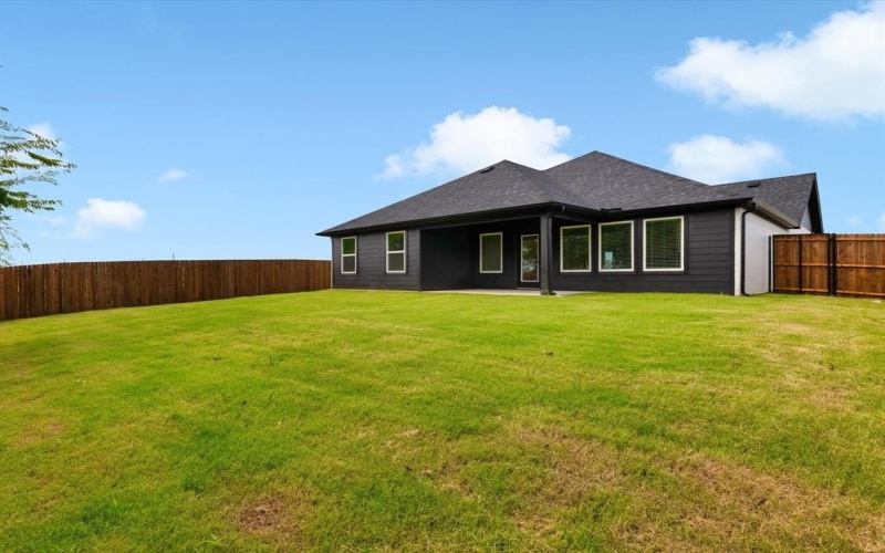 808 Tesslynn Avenue, Godley, TX 76044, 3 Bedrooms Bedrooms, ,2 BathroomsBathrooms,Residential,For Sale,808 Tesslynn Avenue,0,20953353