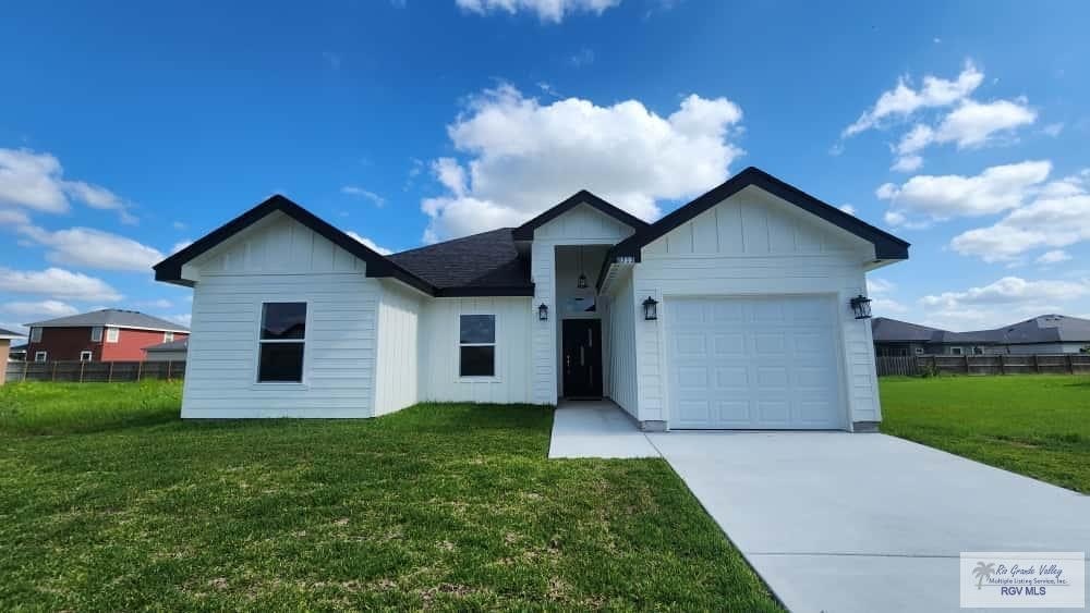 8713 SWAN LAKE DR, HARLINGEN, TX 78552, 3 Bedrooms Bedrooms, ,2 BathroomsBathrooms,Residential,For Sale,8713 SWAN LAKE DR,29765604