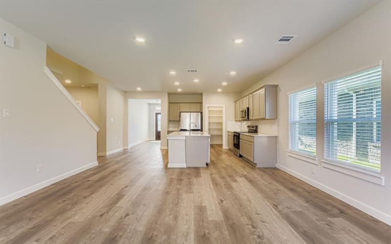 306 Amberville Drive, Red Oak, TX 75154, 4 Habitaciones Habitaciones , ,2 BañosBaños,Residential,En Venta,306 Amberville Drive,0,20953603