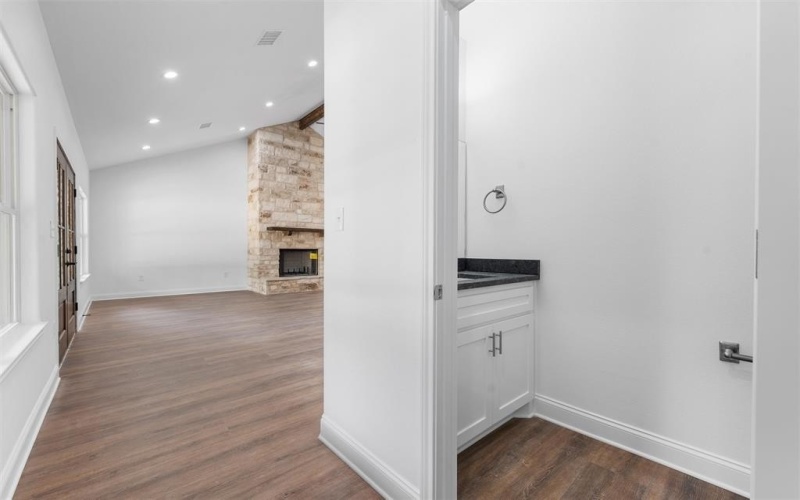 1698 Rogers Hill Road, Waco, TX 76705, 3 Habitaciones Habitaciones , ,2 BañosBaños,Residential,En Venta,1698 Rogers Hill Road,20953659