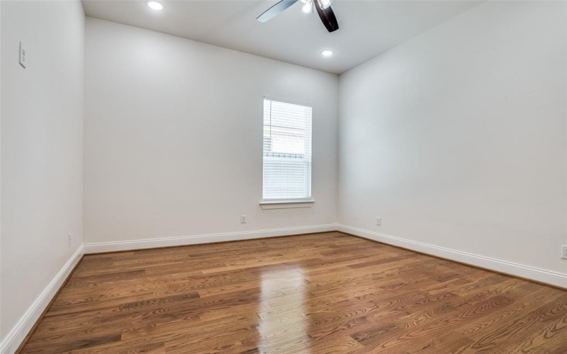319 Bounding Main Street, Gun Barrel City, TX 75156, 4 Habitaciones Habitaciones , ,2 BañosBaños,Residential,En Venta,319 Bounding Main Street,20953830