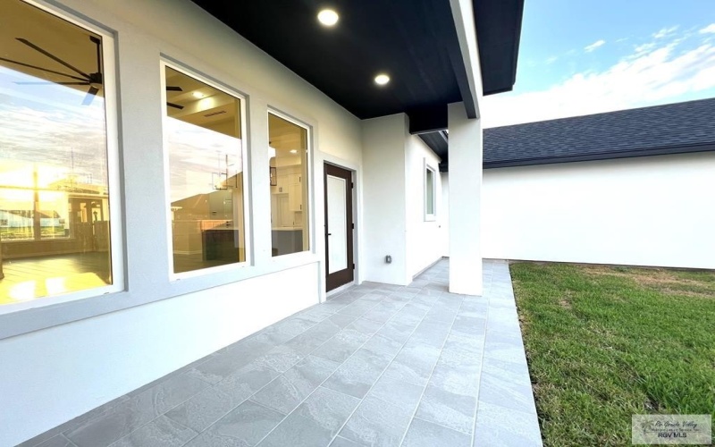 6168 MACKENNA DR, BROWNSVILLE, TX 78526, 4 Habitaciones Habitaciones , ,3 BañosBaños,Residential,En Venta,6168 MACKENNA DR,29765610