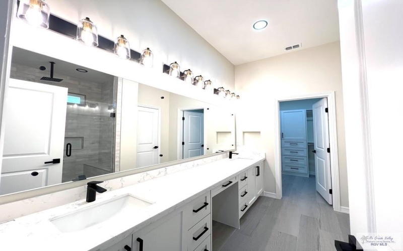 6168 MACKENNA DR, BROWNSVILLE, TX 78526, 4 Habitaciones Habitaciones , ,3 BañosBaños,Residential,En Venta,6168 MACKENNA DR,29765610