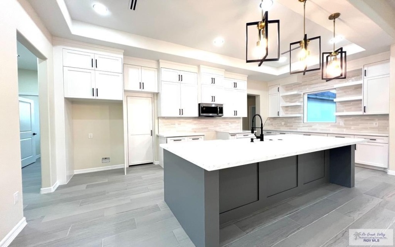 6168 MACKENNA DR, BROWNSVILLE, TX 78526, 4 Habitaciones Habitaciones , ,3 BañosBaños,Residential,En Venta,6168 MACKENNA DR,29765610