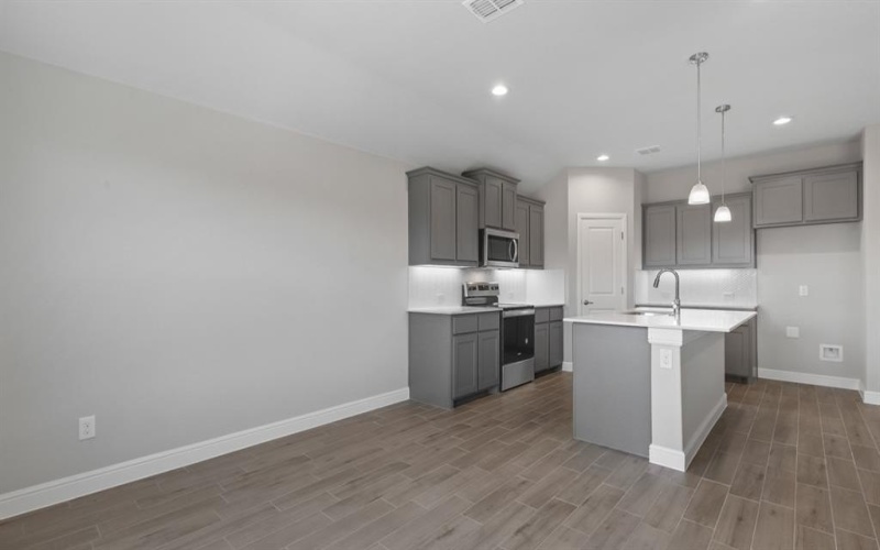 1753 RIVER BEND Road, Burleson, TX 76028, 4 Bedrooms Bedrooms, ,2 BathroomsBathrooms,Residential,For Sale,1753 RIVER BEND Road,20952842