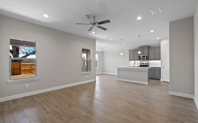 1753 RIVER BEND Road, Burleson, TX 76028, 4 Bedrooms Bedrooms, ,2 BathroomsBathrooms,Residential,For Sale,1753 RIVER BEND Road,20952842
