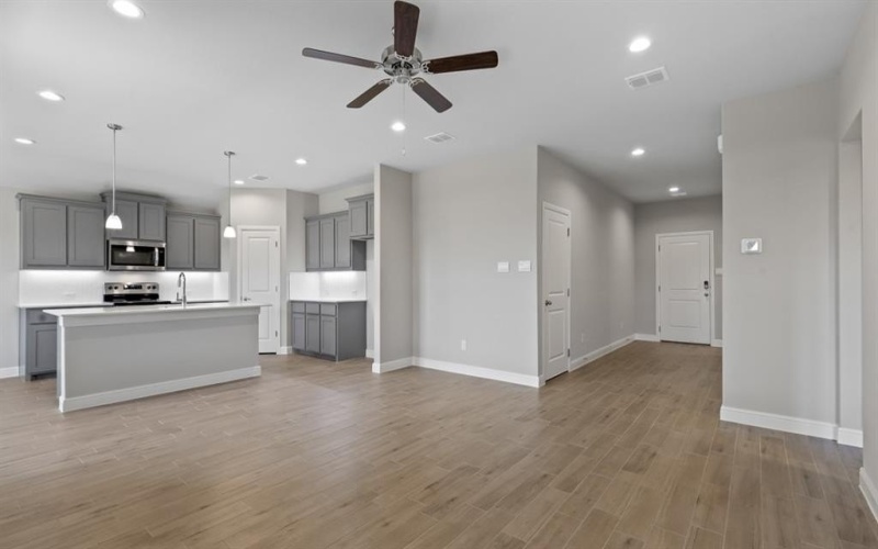 1753 RIVER BEND Road, Burleson, TX 76028, 4 Bedrooms Bedrooms, ,2 BathroomsBathrooms,Residential,For Sale,1753 RIVER BEND Road,20952842