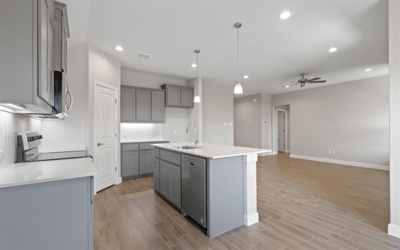 1753 RIVER BEND Road, Burleson, TX 76028, 4 Bedrooms Bedrooms, ,2 BathroomsBathrooms,Residential,For Sale,1753 RIVER BEND Road,20952842
