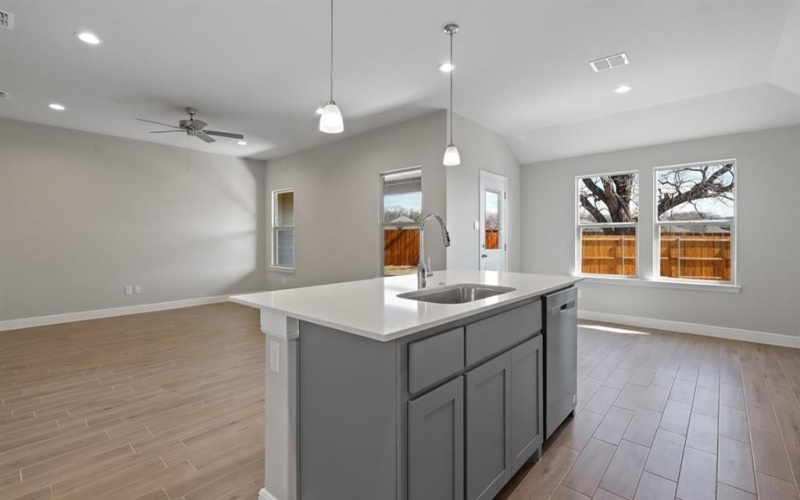 1753 RIVER BEND Road, Burleson, TX 76028, 4 Bedrooms Bedrooms, ,2 BathroomsBathrooms,Residential,For Sale,1753 RIVER BEND Road,20952842