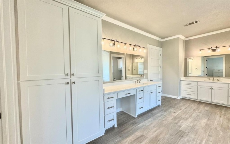 9604 Hester Lane, Argyle, TX 76226, 4 Bedrooms Bedrooms, ,3 BathroomsBathrooms,Residential,For Sale,9604 Hester Lane,20954050