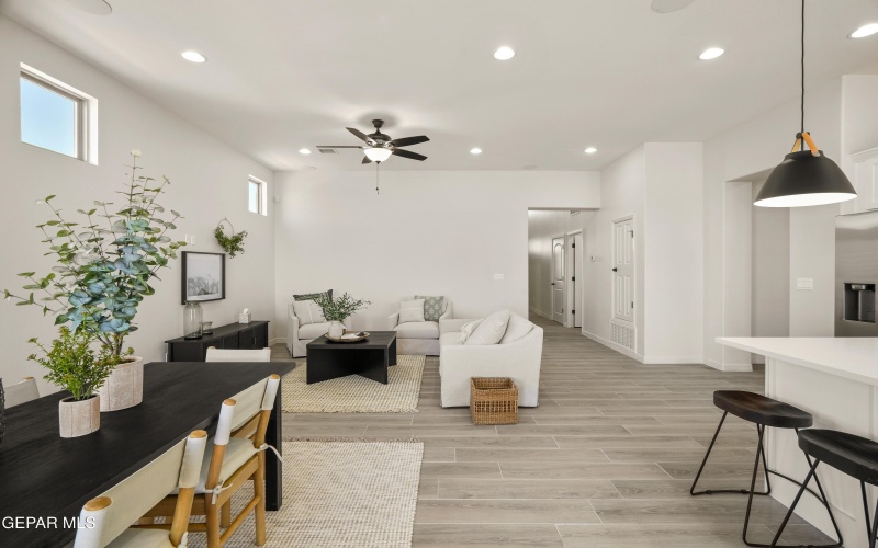14932 Hill Ridge Court, El Paso, TX 79938, 3 Habitaciones Habitaciones , ,2 BañosBaños,Residential,En Venta,14932 Hill Ridge Court,923714