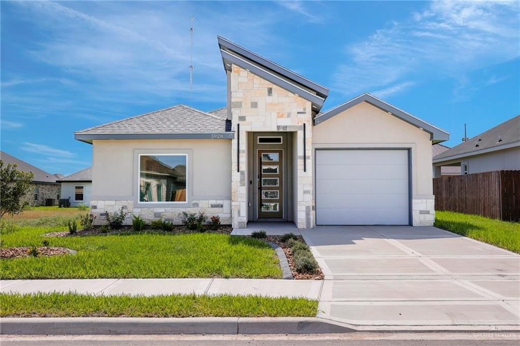 5928 N Rayo Del Sol Street, Edinburg, TX 78542, 3 Bedrooms Bedrooms, ,2 BathroomsBathrooms,Residential,For Sale,5928 N Rayo Del Sol Street,472659