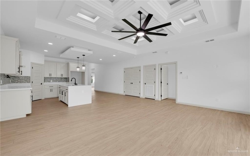 5928 N Rayo Del Sol Street, Edinburg, TX 78542, 3 Bedrooms Bedrooms, ,2 BathroomsBathrooms,Residential,For Sale,5928 N Rayo Del Sol Street,472659