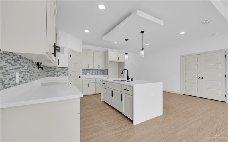 5928 N Rayo Del Sol Street, Edinburg, TX 78542, 3 Bedrooms Bedrooms, ,2 BathroomsBathrooms,Residential,For Sale,5928 N Rayo Del Sol Street,472659