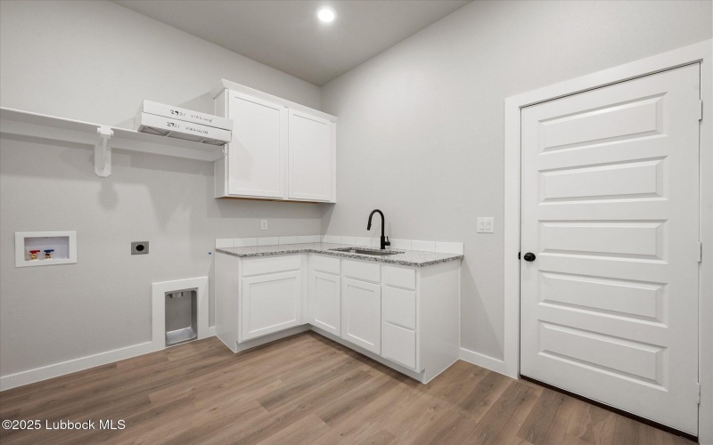 2721 Virginia Avenue, Lubbock, TX 79407, 4 Bedrooms Bedrooms, ,3 BathroomsBathrooms,Residential,For Sale,2721 Virginia Avenue,202555643