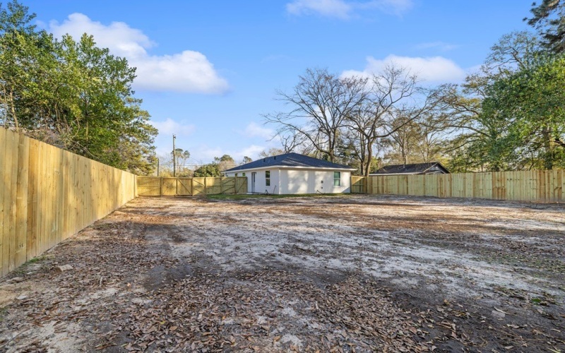 716 Lock, Nacogdoches, TX 75964, 4 Bedrooms Bedrooms, ,2 BathroomsBathrooms,Residential,For Sale,716 Lock,22500978