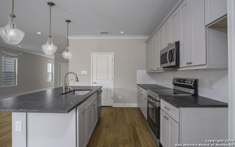 9015 SUMMERWOOD BEND, San Antonio, TX 78254, 4 Bedrooms Bedrooms, ,2 BathroomsBathrooms,Residential,For Sale,9015 SUMMERWOOD BEND,1830673