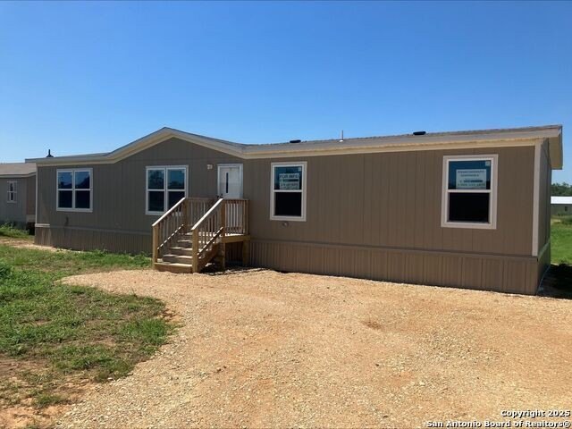 312 maravillas, Pleasanton, TX 78064, 4 Habitaciones Habitaciones , ,2 BañosBaños,Residential,En Venta,312 maravillas,1871993