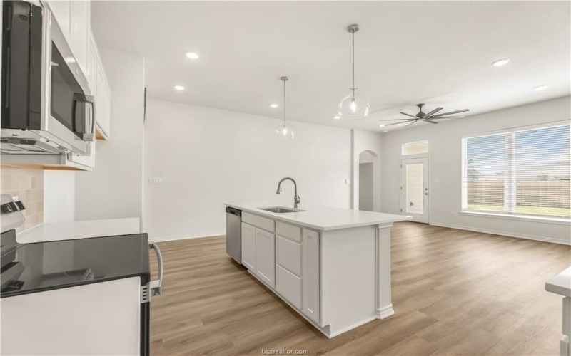 3148 Margaret Rudder Parkway, Bryan, TX 77808, 3 Bedrooms Bedrooms, ,2 BathroomsBathrooms,Residential,For Sale,3148 Margaret Rudder Parkway,0,25006473