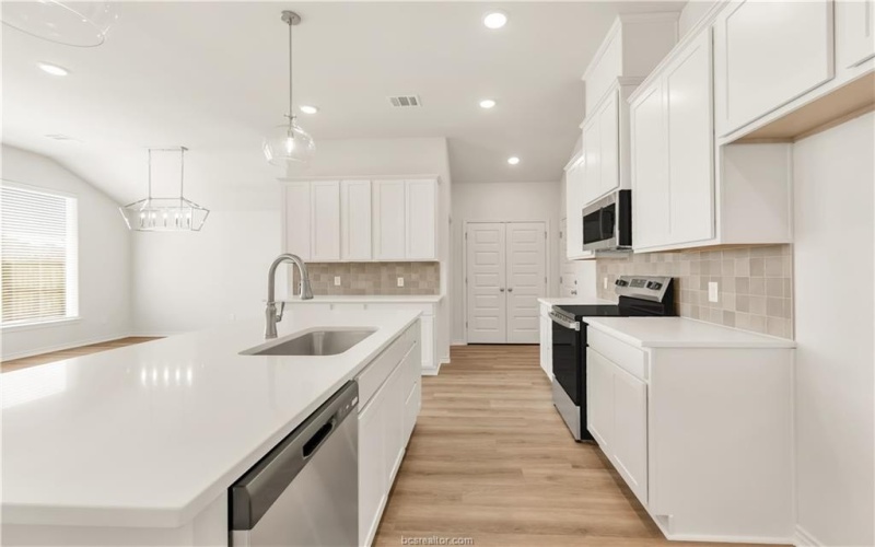 3148 Margaret Rudder Parkway, Bryan, TX 77808, 3 Bedrooms Bedrooms, ,2 BathroomsBathrooms,Residential,For Sale,3148 Margaret Rudder Parkway,0,25006473