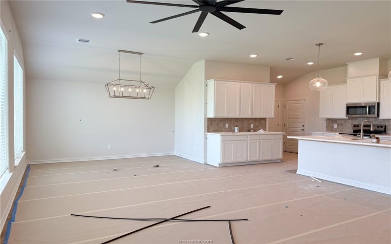 3148 Margaret Rudder Parkway, Bryan, TX 77808, 3 Bedrooms Bedrooms, ,2 BathroomsBathrooms,Residential,For Sale,3148 Margaret Rudder Parkway,0,25006473