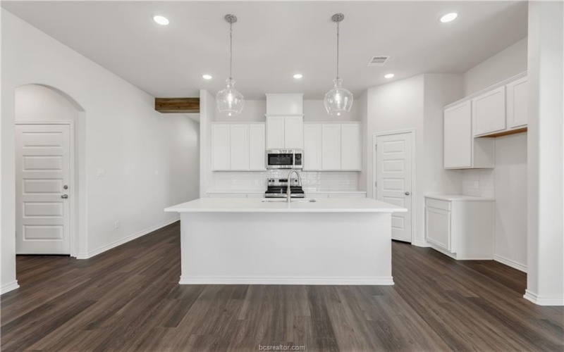 3144 Margaret Rudder Parkway, Bryan, TX 77808, 3 Bedrooms Bedrooms, ,2 BathroomsBathrooms,Residential,For Sale,3144 Margaret Rudder Parkway,0,25006474