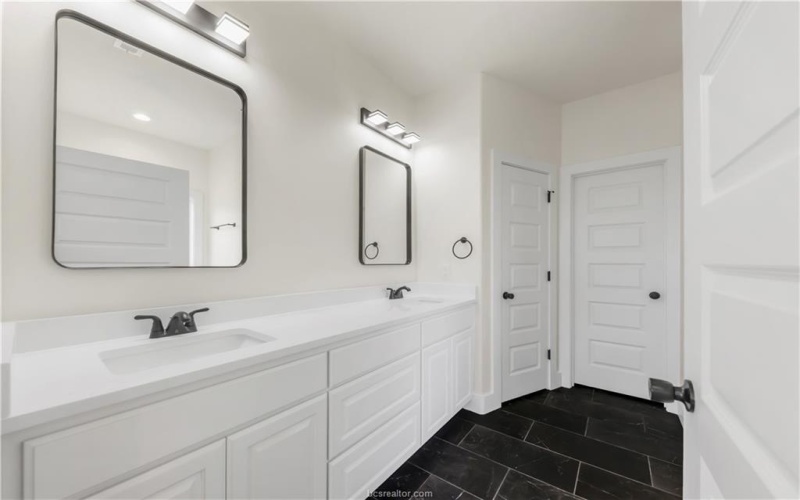 4659 South Stonecrest Court, Bryan, TX 77808, 5 Bedrooms Bedrooms, ,3 BathroomsBathrooms,Residential,For Sale,4659 South Stonecrest Court,25006489