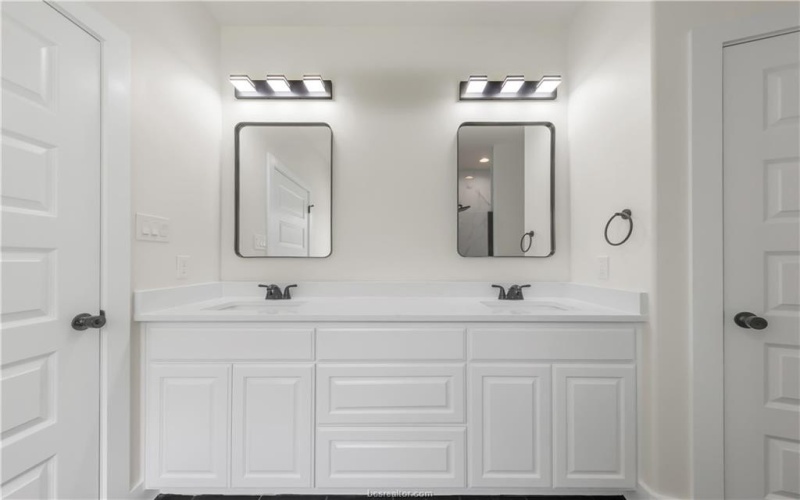 4659 South Stonecrest Court, Bryan, TX 77808, 5 Bedrooms Bedrooms, ,3 BathroomsBathrooms,Residential,For Sale,4659 South Stonecrest Court,25006489