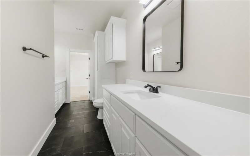 4659 South Stonecrest Court, Bryan, TX 77808, 5 Bedrooms Bedrooms, ,3 BathroomsBathrooms,Residential,For Sale,4659 South Stonecrest Court,25006489