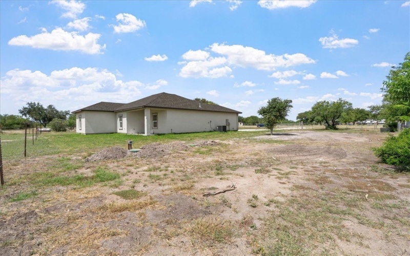 686 County Road 3061, Orange Grove, TX 78372, 3 Habitaciones Habitaciones , ,2 BañosBaños,Residential,En Venta,686 County Road 3061,459999