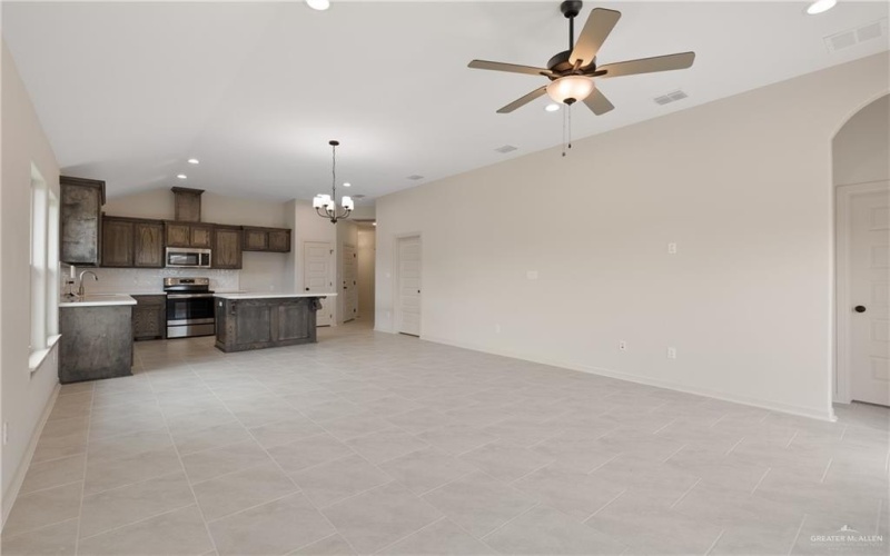 917 W Star Flower Street, Edinburg, TX 78541, 3 Habitaciones Habitaciones , ,2 BañosBaños,Residential,En Venta,917 W Star Flower Street,472391