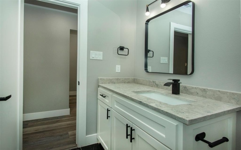 519 W James Street, Wills Point, TX 75169, 3 Habitaciones Habitaciones , ,2 BañosBaños,Residential,En Venta,519 W James Street,0,20870968