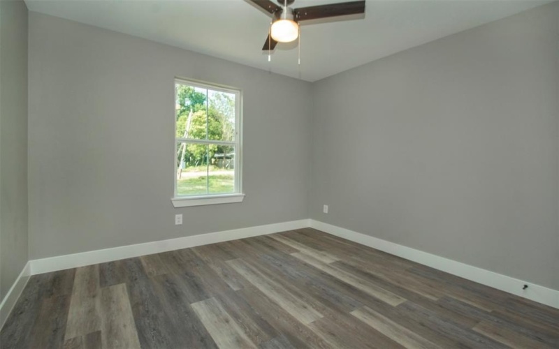 519 W James Street, Wills Point, TX 75169, 3 Habitaciones Habitaciones , ,2 BañosBaños,Residential,En Venta,519 W James Street,0,20870968