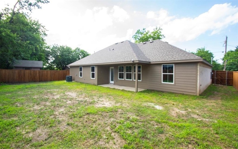 519 W James Street, Wills Point, TX 75169, 3 Habitaciones Habitaciones , ,2 BañosBaños,Residential,En Venta,519 W James Street,0,20870968