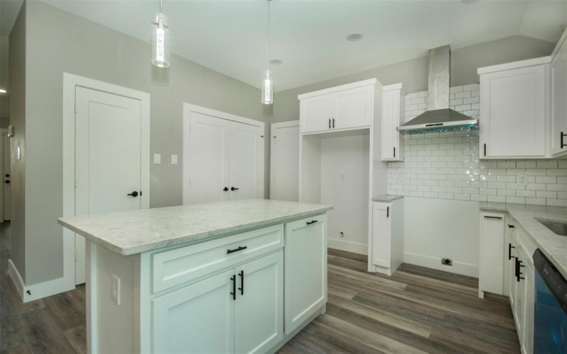 519 W James Street, Wills Point, TX 75169, 3 Habitaciones Habitaciones , ,2 BañosBaños,Residential,En Venta,519 W James Street,0,20870968