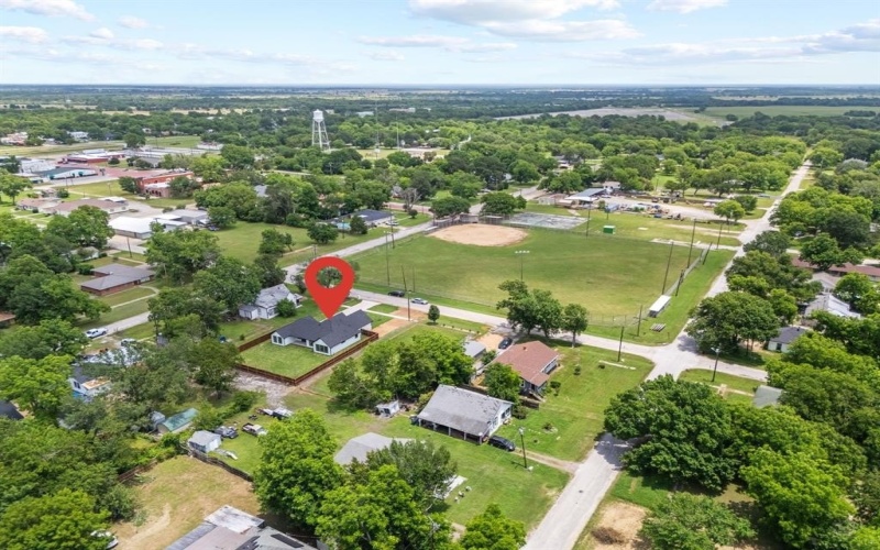 402 S Humphrey Avenue, Kerens, TX 75144, 3 Habitaciones Habitaciones , ,2 BañosBaños,Residential,En Venta,402 S Humphrey Avenue,20948251