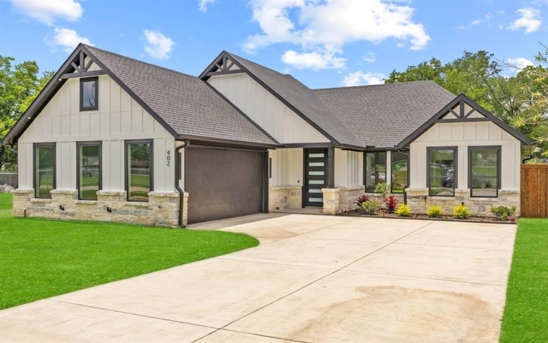 402 S Humphrey Avenue, Kerens, TX 75144, 3 Habitaciones Habitaciones , ,2 BañosBaños,Residential,En Venta,402 S Humphrey Avenue,20948251