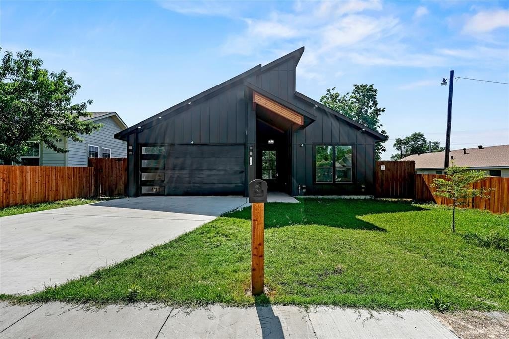 1527 S Denley Drive, Dallas, TX 75216, 4 Habitaciones Habitaciones , ,2 BañosBaños,Residential,En Venta,1527 S Denley Drive,20954677
