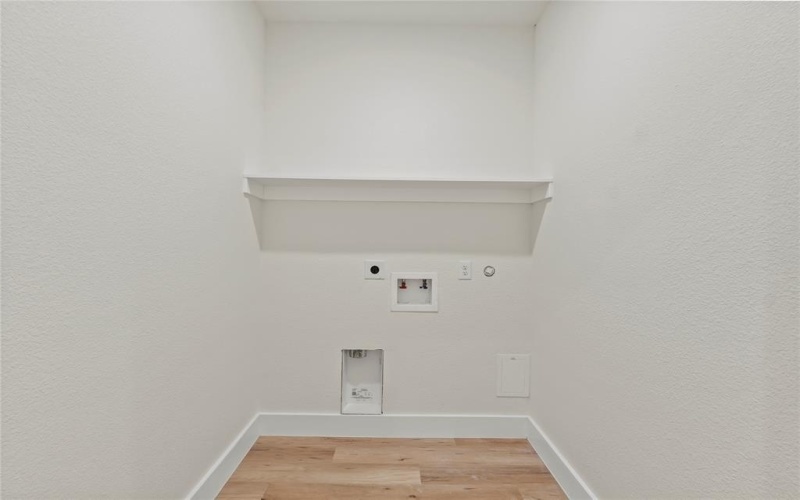 1527 S Denley Drive, Dallas, TX 75216, 4 Habitaciones Habitaciones , ,2 BañosBaños,Residential,En Venta,1527 S Denley Drive,20954677
