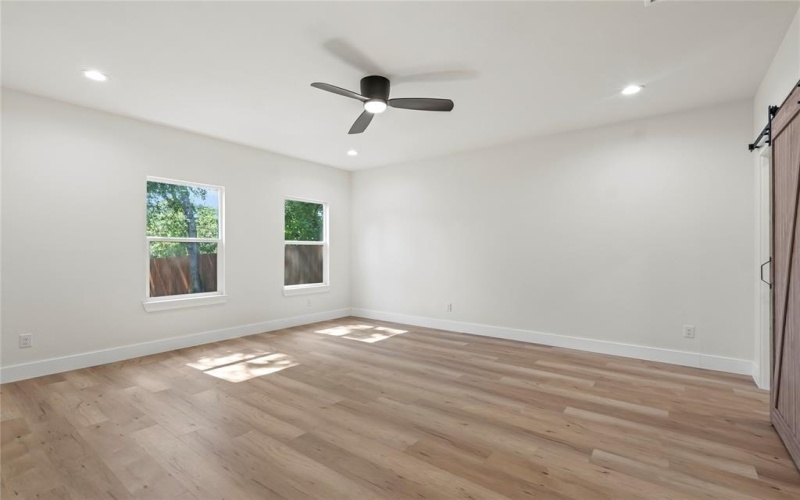 1527 S Denley Drive, Dallas, TX 75216, 4 Habitaciones Habitaciones , ,2 BañosBaños,Residential,En Venta,1527 S Denley Drive,20954677