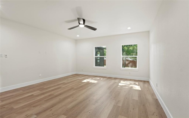 1527 S Denley Drive, Dallas, TX 75216, 4 Habitaciones Habitaciones , ,2 BañosBaños,Residential,En Venta,1527 S Denley Drive,20954677