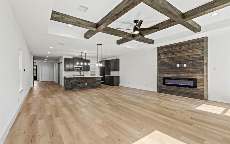 1527 S Denley Drive, Dallas, TX 75216, 4 Habitaciones Habitaciones , ,2 BañosBaños,Residential,En Venta,1527 S Denley Drive,20954677