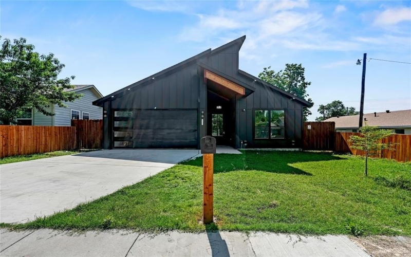 1527 S Denley Drive, Dallas, TX 75216, 4 Habitaciones Habitaciones , ,2 BañosBaños,Residential,En Venta,1527 S Denley Drive,20954677