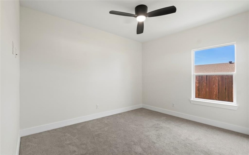 1527 S Denley Drive, Dallas, TX 75216, 4 Habitaciones Habitaciones , ,2 BañosBaños,Residential,En Venta,1527 S Denley Drive,20954677