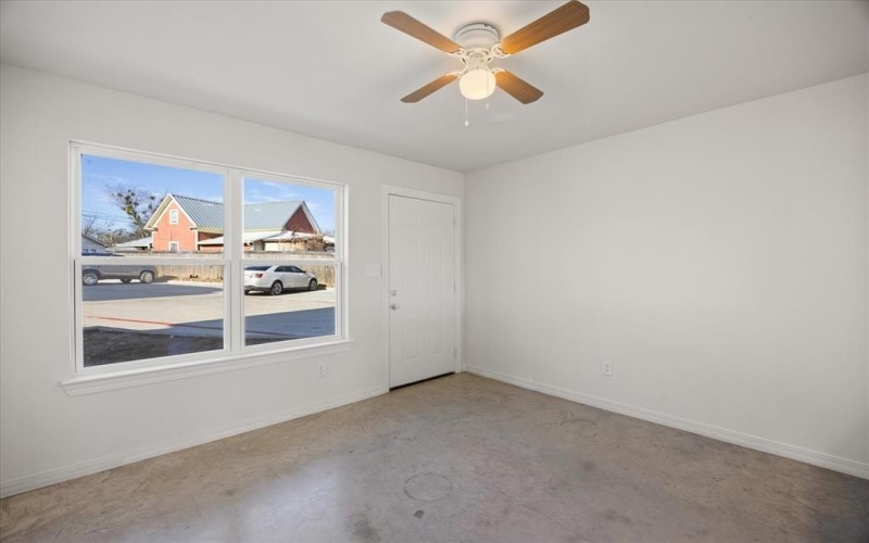 645 N McCart, Stephenville, TX 76401, 14 Habitaciones Habitaciones , ,11 BañosBaños,Residential Multi Family,En Venta,645 N McCart,20954685