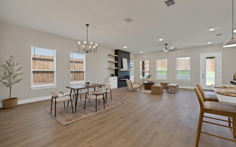 5328 Locke Avenue, Fort Worth, TX 76107, 4 Habitaciones Habitaciones , ,2 BañosBaños,Residential,En Venta,5328 Locke Avenue,20954841